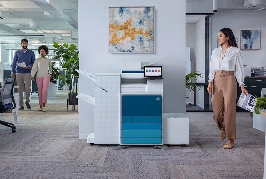 Multifunción HP LaserJet en una oficina Multifunción HP LaserJet en una oficina